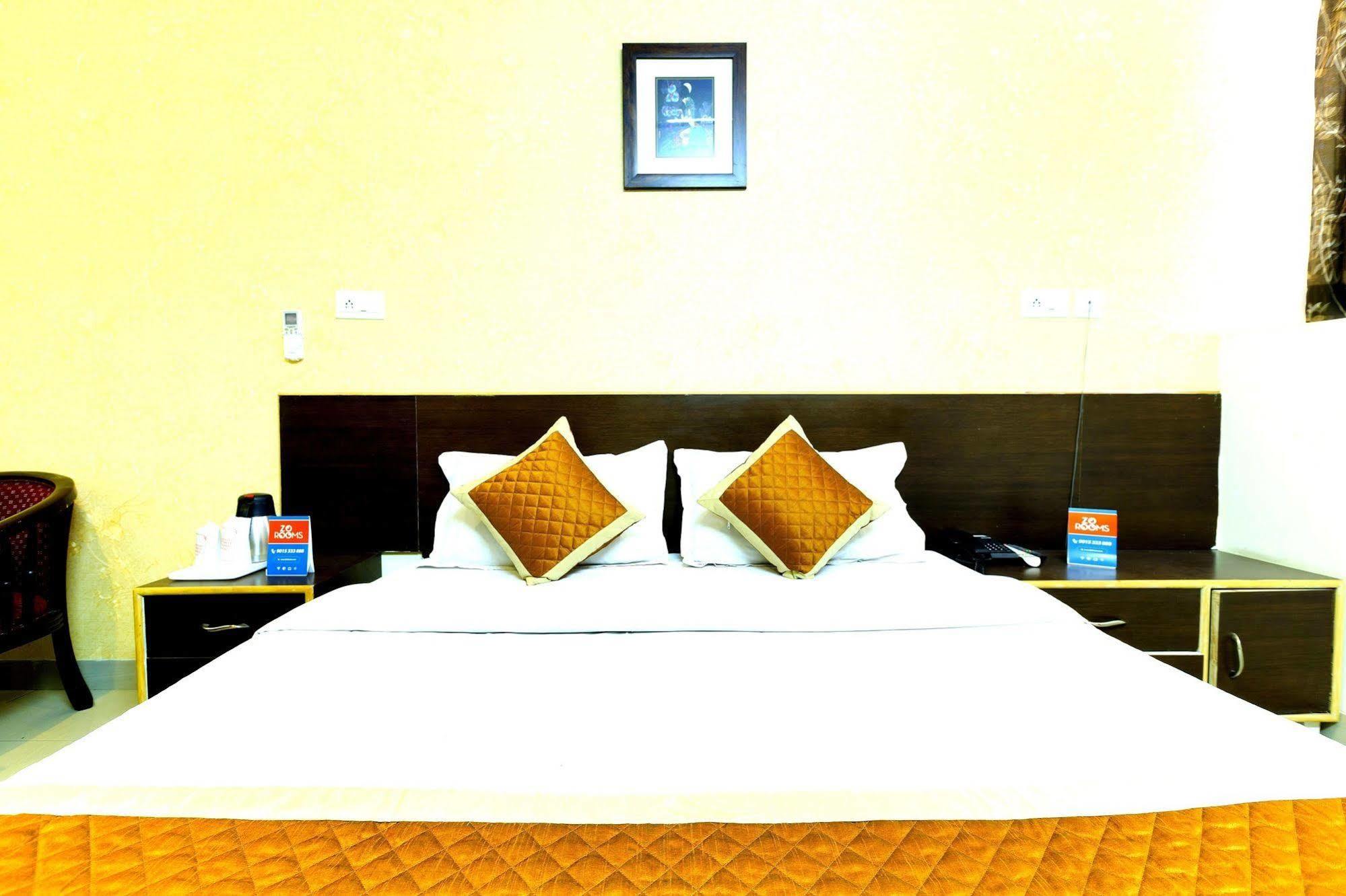 Hotel Ananta Inn Jaipur Extérieur photo