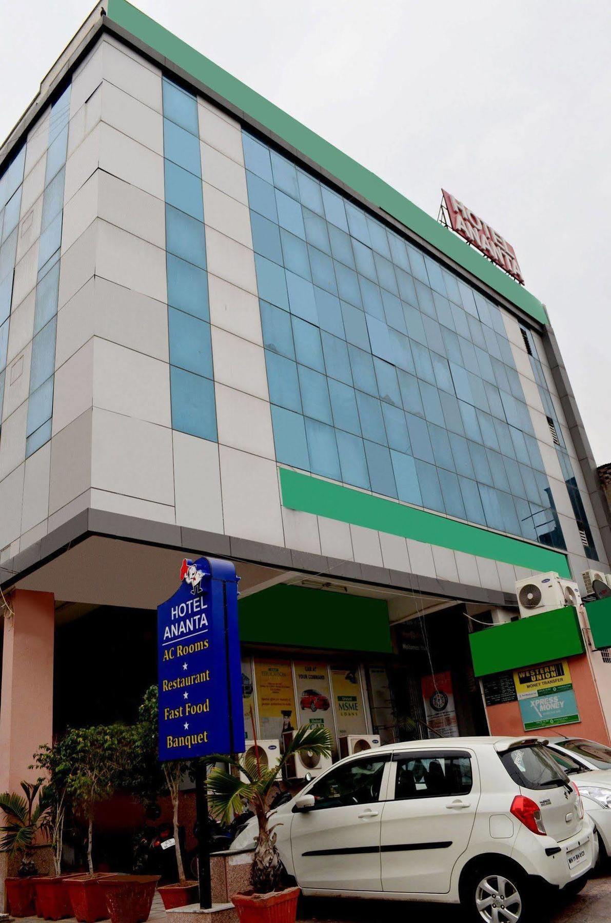 Hotel Ananta Inn Jaipur Extérieur photo