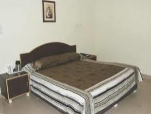 Hotel Ananta Inn Jaipur Extérieur photo